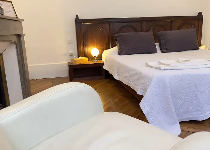 Chambre de charme au coeur du vieux Valence - Confort&Calme